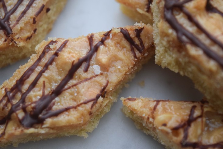 Cashew Toffee Cookies | abagofflour.com
