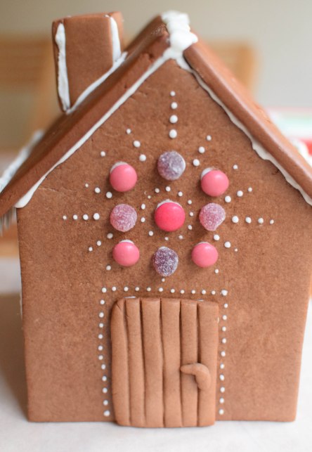 Gingerbread House| abagofflour.com