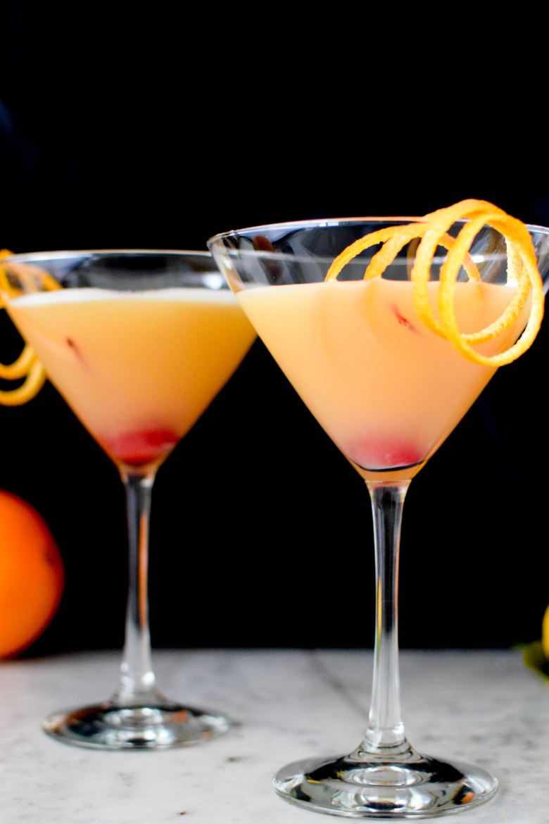 Not-so-sour Boston Sour | abagofflour.com