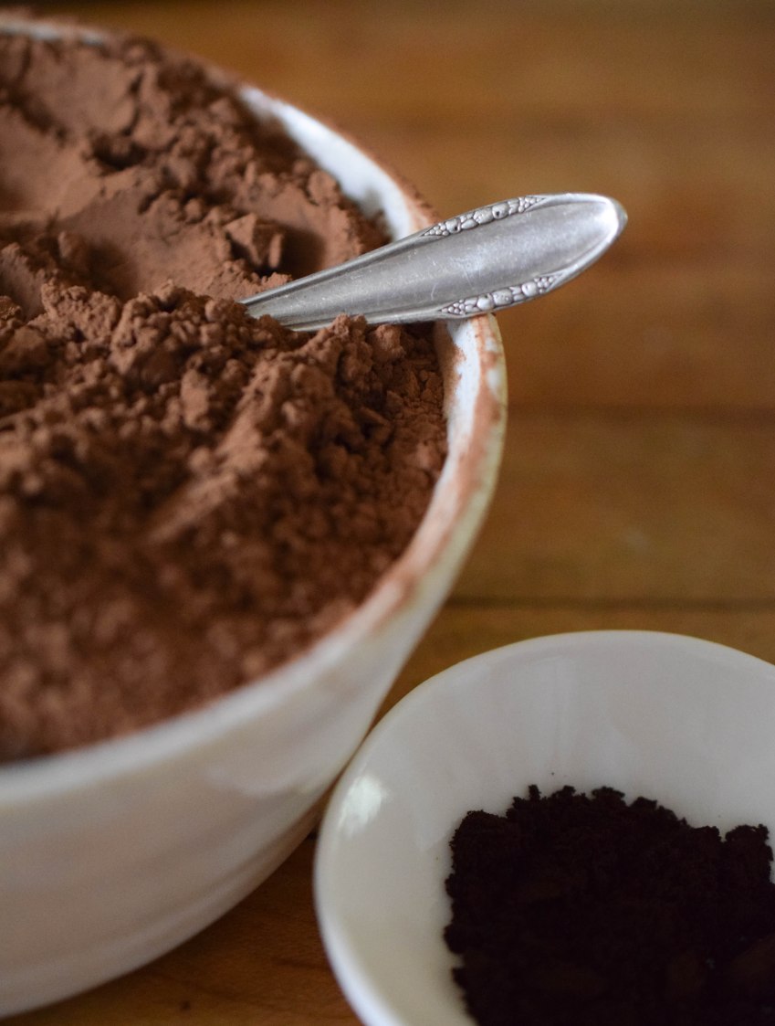 Chocolate Buttercream Frosting | abagofflour.com